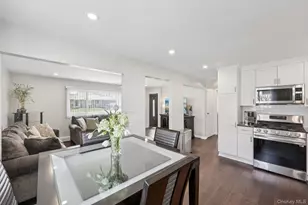 1326 4th St, West Babylon, NY 11704 - Photo 11