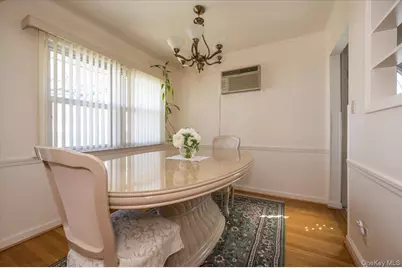 451 Nassau Boulevard, Williston Park, NY 11596 - Photo 7