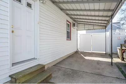 451 Nassau Boulevard, Williston Park, NY 11596 - Photo 21