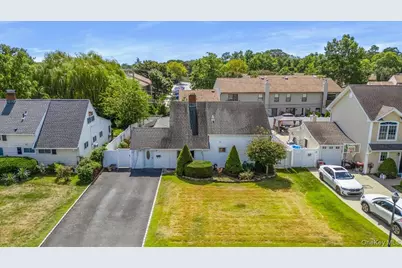 236 Duckpond Drive S, Wantagh, NY 11793 - Photo 1