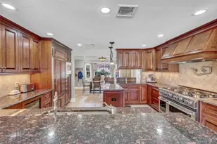 3014 Davis Pl, Oceanside, NY 11572 - Photo 11