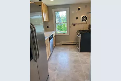 51 Centershore Road #Upper, Centerport, NY 11721 - Photo 9