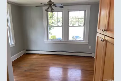 51 Centershore Road #Upper, Centerport, NY 11721 - Photo 7