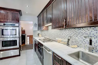 1 Forest Glen Court, Suffern, NY 10901 - Photo 11