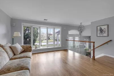 340 Woodbridge Lane, Jericho, NY 11753 - Photo 3