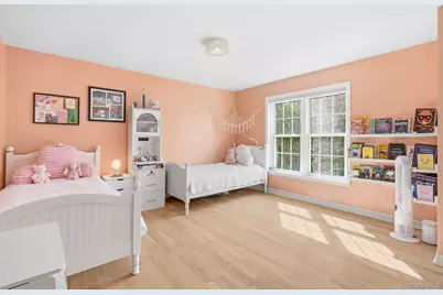 2 Legendary Circle, Rye Brook, NY 10573 - Photo 17