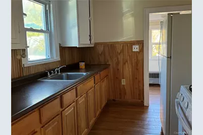 134 N Pierpont Avenue, Newburgh, NY 12550 - Photo 9