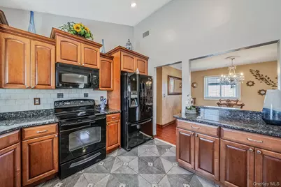 14 Celeste Avenue, Holbrook, NY 11741 - Photo 37