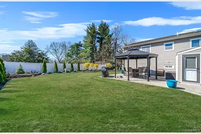 14 Celeste Avenue, Holbrook, NY 11741 - Photo 7