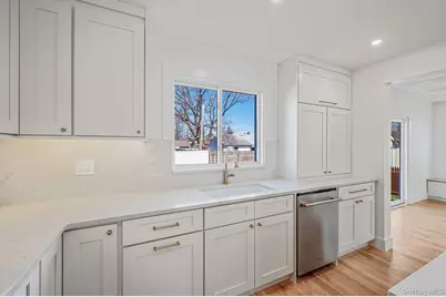 31 Libby Avenue, Hicksville, NY 11801 - Photo 23