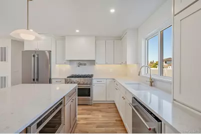 31 Libby Avenue, Hicksville, NY 11801 - Photo 21