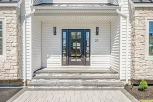 31 Libby Ave, Hicksville, NY 11801 - Photo 3