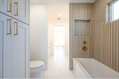 31 Libby Avenue, Hicksville, NY 11801 - Photo 35