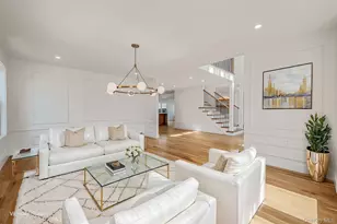 31 Libby Ave, Hicksville, NY 11801 - Photo 9