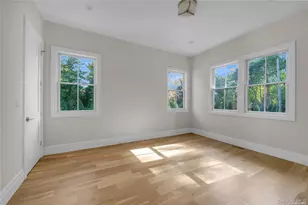 38 Cow Neck Rd, Sands Point, NY 11050 - Photo 29