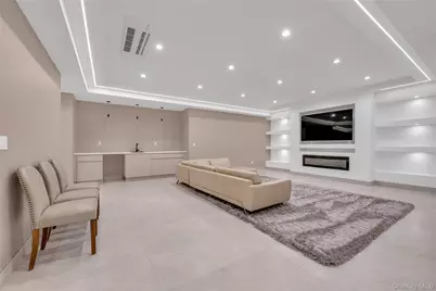 38 Cow Neck Road, Sands Point, NY 11050 - Photo 37