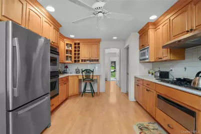 2378 Pine Grove Court, Yorktown Heights, NY 10598 - Photo 15