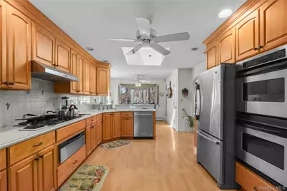 2378 Pine Grove Court, Yorktown Heights, NY 10598 - Photo 11