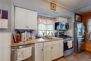 18 Dubois St, Port Jervis, NY 12771 - Photo 5