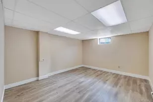 54 Felicia Ct, Plainview, NY 11803 - Photo 23