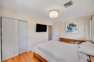 54 Felicia Ct, Plainview, NY 11803 - Photo 13