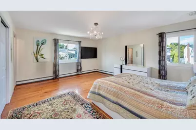 54 Felicia Court, Plainview, NY 11803 - Photo 15