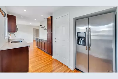 3685 Prairie Path, Bethpage, NY 11714 - Photo 5