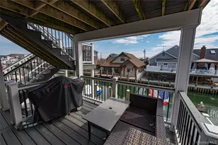 912 Pacific St, Lindenhurst, NY 11757 - Photo 19