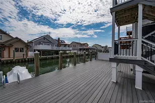 912 Pacific St, Lindenhurst, NY 11757 - Photo 29