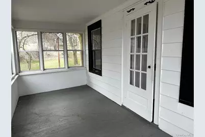 27 Howard Road, Poughkeepsie, NY 12603 - Photo 7