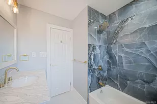 33 Hinton Ave, Babylon, NY 11702 - Photo 31