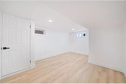 33 Hinton Avenue, Babylon, NY 11702 - Photo 47