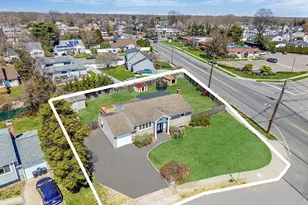 33 Hinton Ave, Babylon, NY 11702 - Photo 9