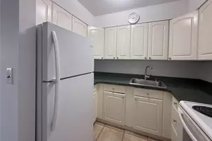 1000 9th St, Greenport, NY 11944 - Photo 5