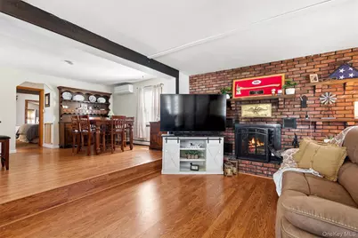 184 Smith Road, Ronkonkoma, NY 11779 - Photo 3
