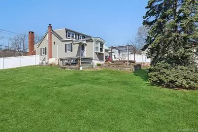 184 Smith Road, Ronkonkoma, NY 11779 - Photo 19