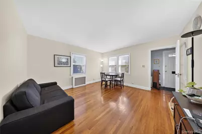 1217 Hillside Avenue, New Hyde Park, NY 11040 - Photo 5