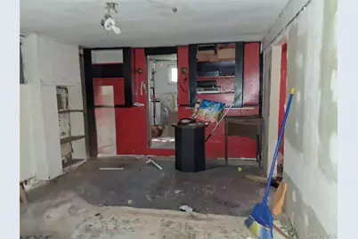 2 Fordham Place, Hempstead, NY 11550 - Photo 7