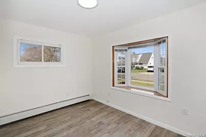 48 Link Lane, Hicksville, NY 11801 - Photo 17