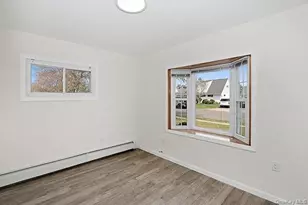48 Link Ln, Hicksville, NY 11801 - Photo 17