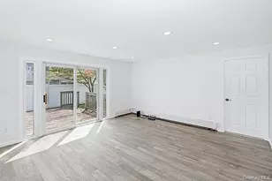 48 Link Ln, Hicksville, NY 11801 - Photo 11