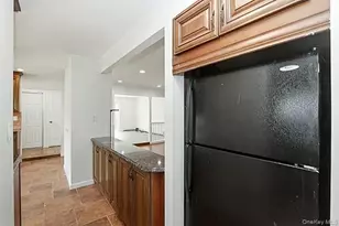 48 Link Ln, Hicksville, NY 11801 - Photo 7