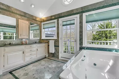 10 Redmond Lane, Oyster Bay, NY 11771 - Photo 41