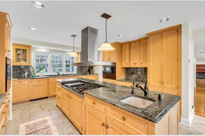10 Redmond Lane, Oyster Bay, NY 11771 - Photo 13