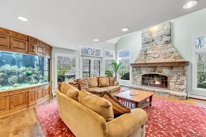 10 Redmond Lane, Oyster Bay, NY 11771 - Photo 17