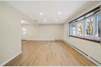 45 Roslyn Road, Roslyn Heights, NY 11577 - Photo 5