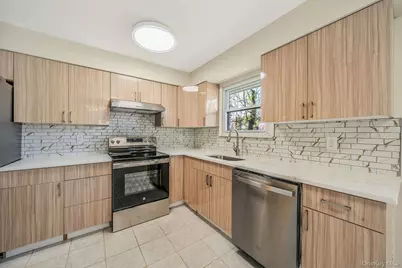 45 Roslyn Road, Roslyn Heights, NY 11577 - Photo 11