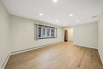 45 Roslyn Road, Roslyn Heights, NY 11577 - Photo 7