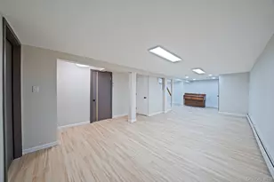 45 Roslyn Rd, Roslyn Heights, NY 11577 - Photo 25