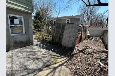 320 Thieriot Avenue, Bronx, NY 10473 - Photo 3